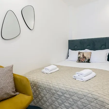 Prestige Centrum 28 * ביילסקו-ביאלה