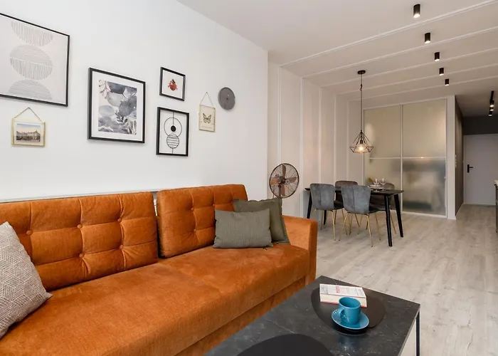 Prestige Centrum 28 דירה *