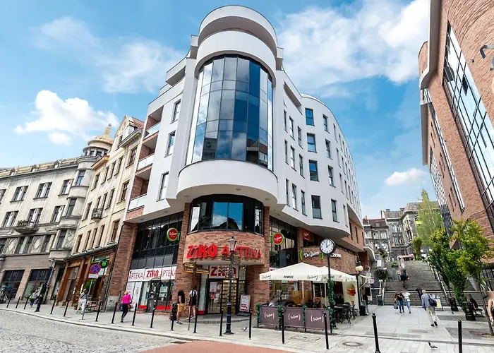 Prestige Centrum 28 דירה *